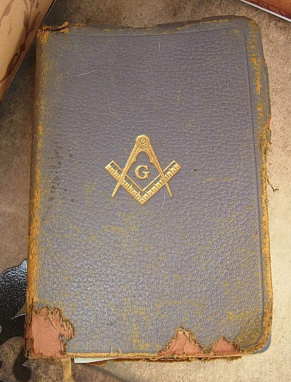 1940 vintage masonic bible with negatives and funeral card