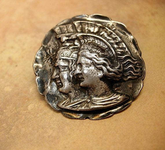 ANtique Love Token sterling brooch King and Queen