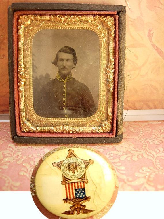 Antique Civil War Tintype and Gar medal plus celluloid pinback
