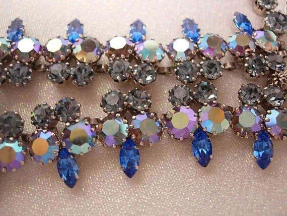 GORGEOUS Blue Weiss Aurora borealis Glass necklace and earrings Fit for the NEW Queen