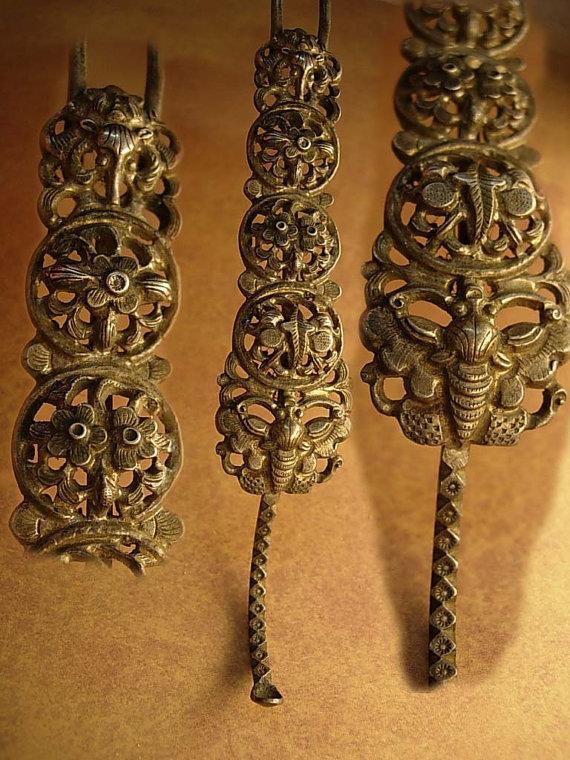ANtique Chinese Hair pin with insects and lotus flower and dragonflies