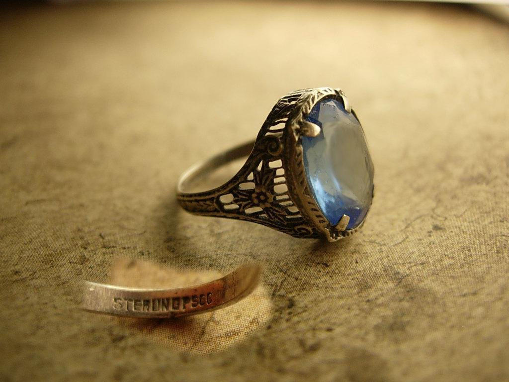 ANtique Sterling Deco filigree ring with blue stone