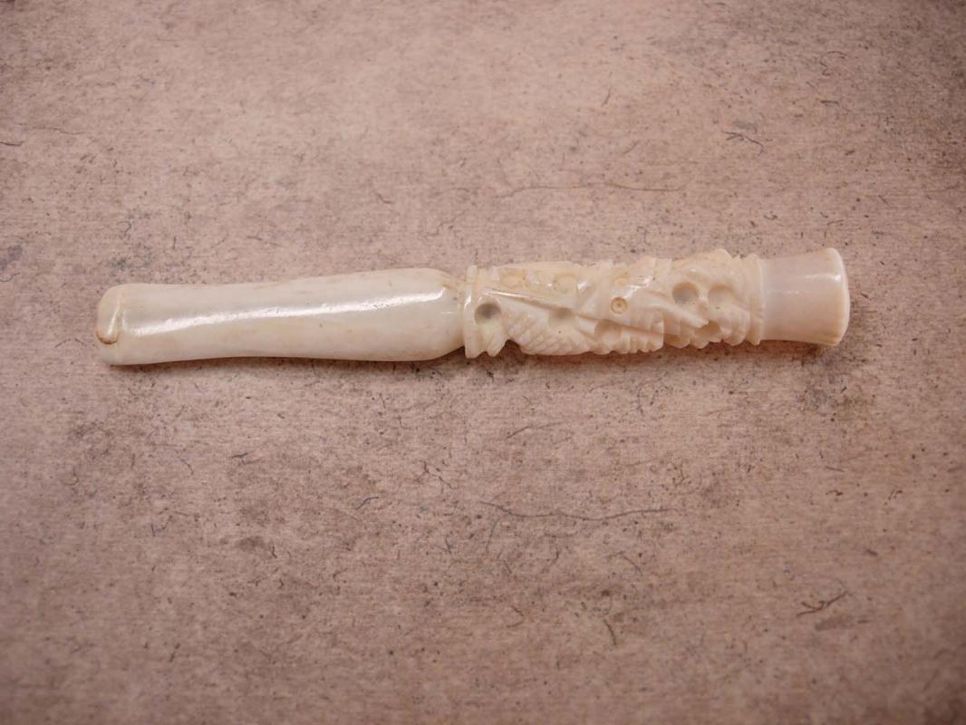 Antique Chinese carved Ivory dragon cigarette holder