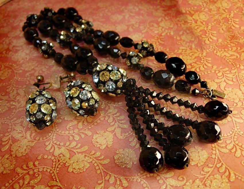 Vintage Hattie Carnegie Necklace earrings rhinestone egg BLack flapper glass beads