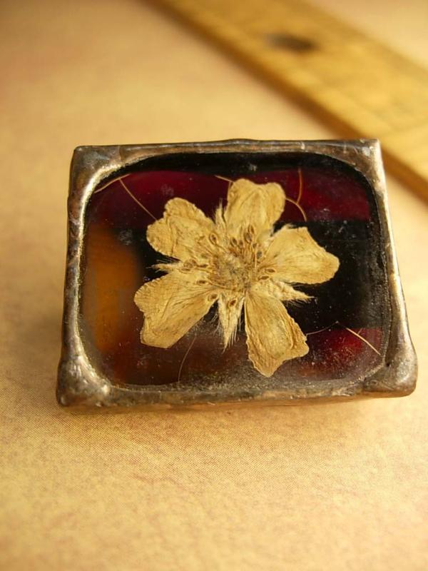 ANtique Mourning brooch Victorian flower token of love