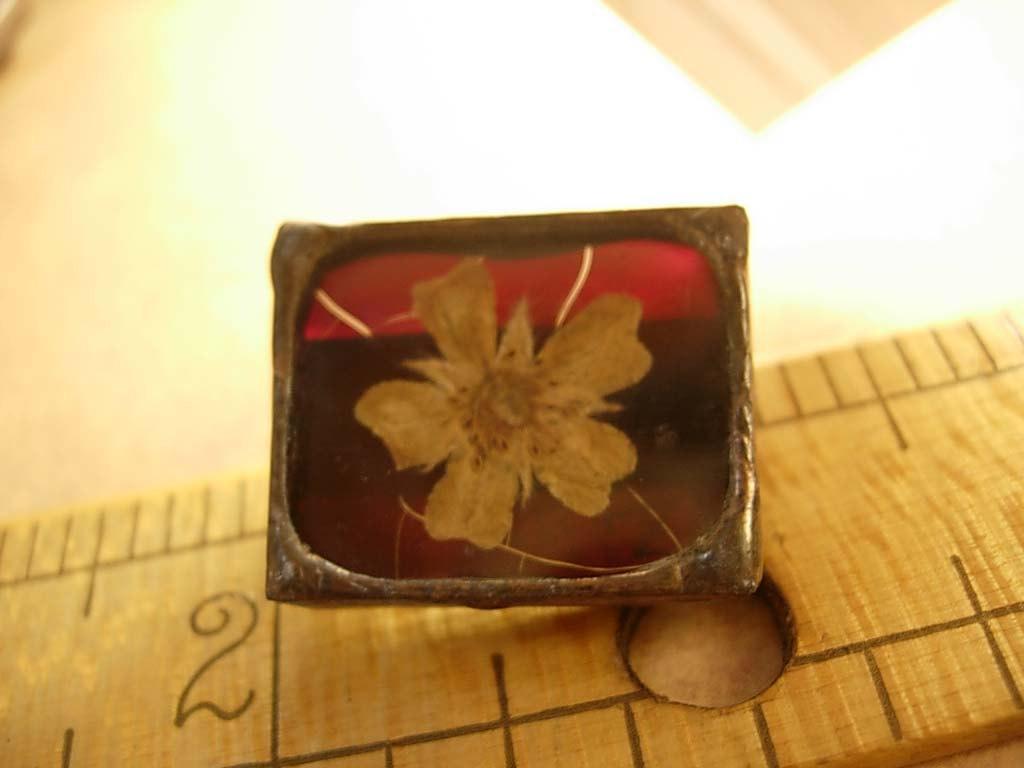 ANtique Mourning brooch Victorian flower token of love