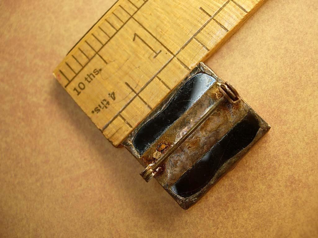 ANtique Mourning brooch Victorian flower token of love