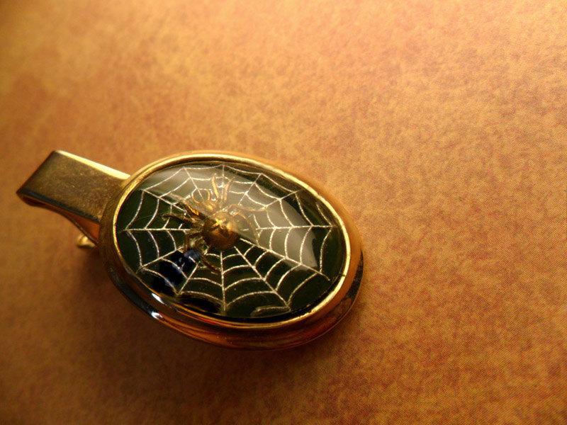 VIntage Spider Web Cufflinks with raised spiders Tie tack men's cufflink set