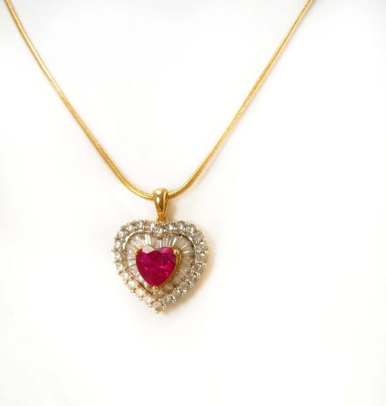 Gorgeous Vintage Ruby RHinestone pendant HEart with Baguettes necklace GOld sterling