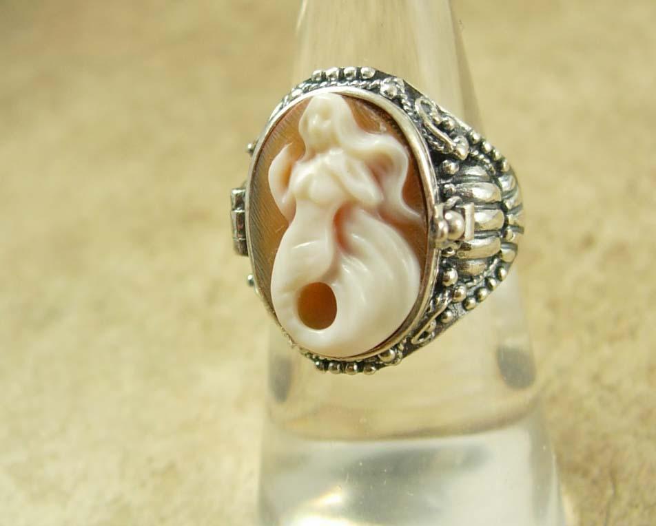 Vintage Sterling Poison RIng Mermaid Cameo Fancy setting hallmarked Mythical Nude Goddess siren