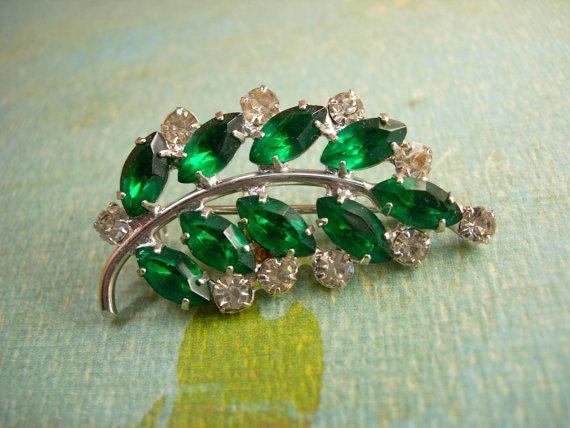 Vintage Open back Navette BRooch green rhinestone spray