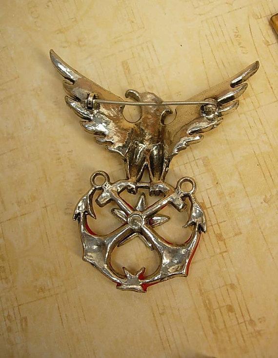 1940 vintage Eagle patriotic brooch with rhinestones and red enamel stars unsigned beauty