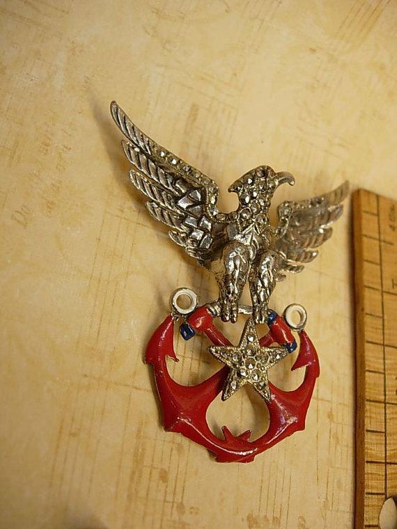 1940 vintage Eagle patriotic brooch with rhinestones and red enamel stars unsigned beauty