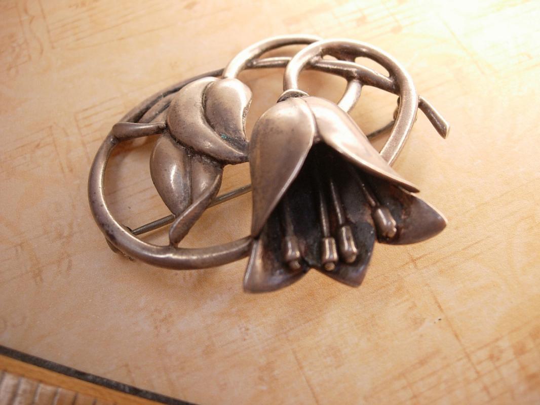 Large Vintage Sterling Funeral Flower Brooch hallmarked