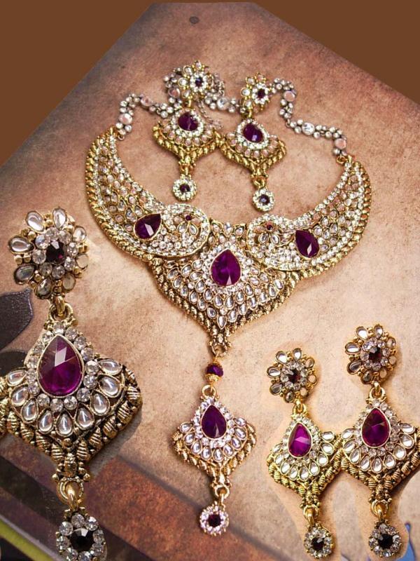 Exotic statement necklace 500 rhinestone Bib collar Chandelier earrings Fit for a Queen purple drops