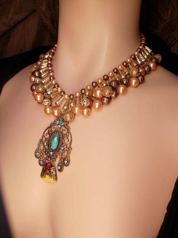 Vintage Pearl Festoon necklace Rhinestone filigree pendant bib choker