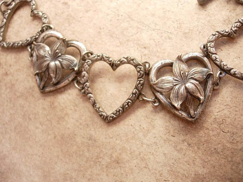 VIntage Victorian Sweetheart Fob Bracelet with locket for Valentines day