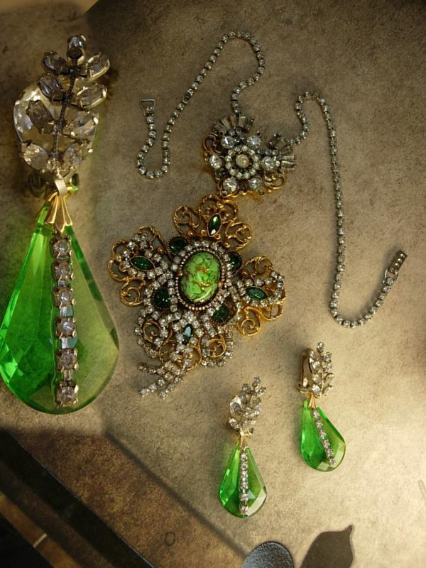 Queens Jewels Baroque necklace and earrings Dripping in Rhinestone Green Chandelier OOAK