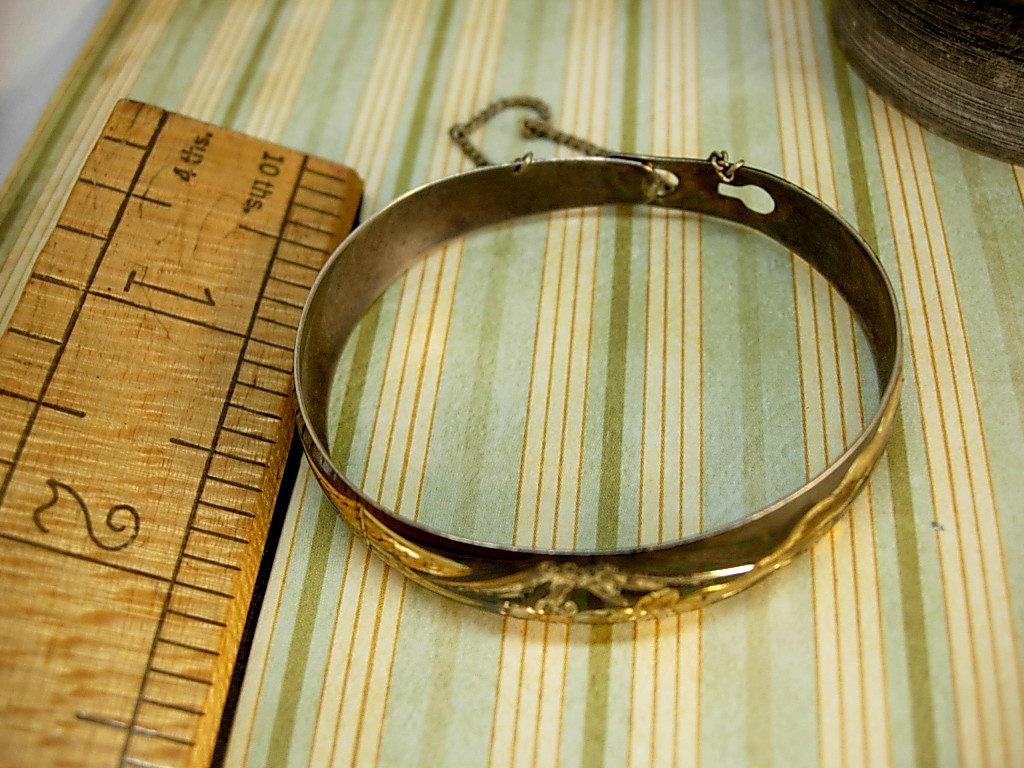 Antique Japanese bracelet Pagoda Mount Fuji and Cherry Blossom flower mixed metal buckle bangle