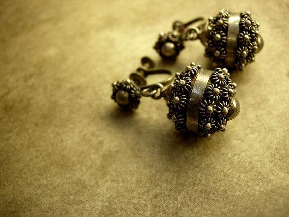 Medieval Antique sterling Etruscan drop earrings Screw backs