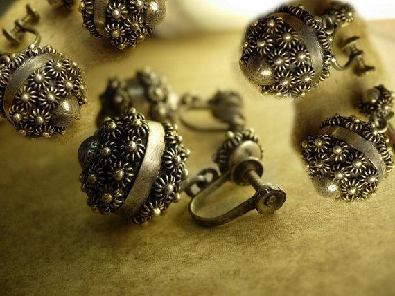 Medieval Antique sterling Etruscan drop earrings Screw backs