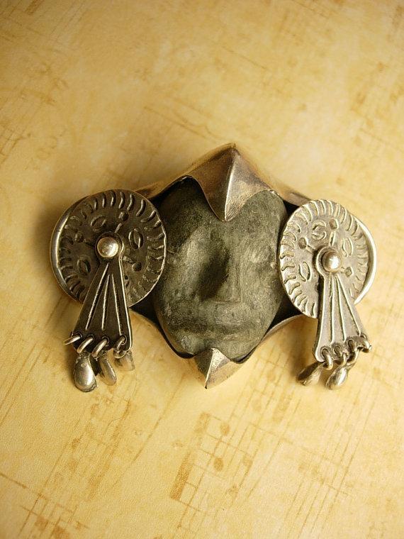 VIntage SIgned Death mask mechanical Mask head sterling Taxco brooch pre 1948