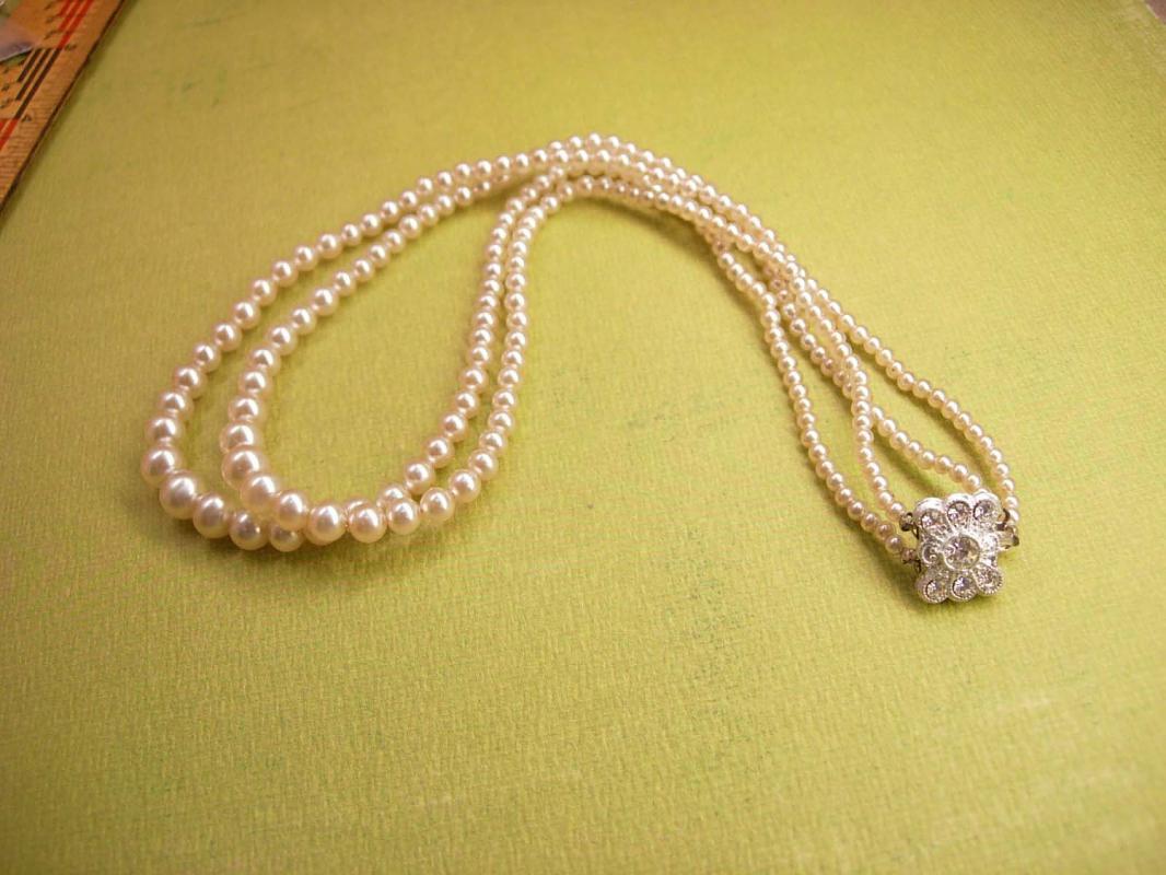 Vintage 2 strand Pearl necklace Rhinestones clasp Japan never worn ivory graduated Wedding