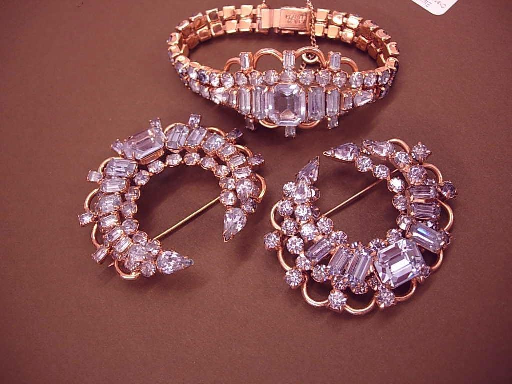 Kramer Alexandrite SIgned Bracelet 2 brooch set GORGEOUS vintage demi parure