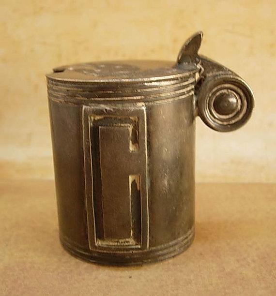 1800's Sheffield lidded mustard pot Walker & Hall with silver hallmarks