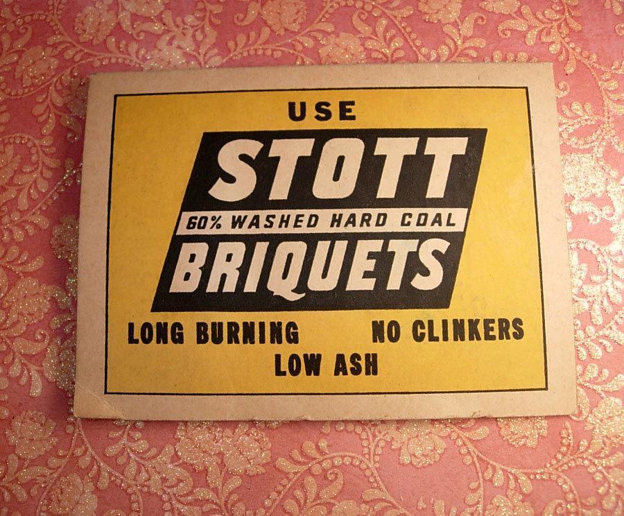 1930s Advertising Needlecase Stott Briquets Needlebook COMPLETE with all original needles