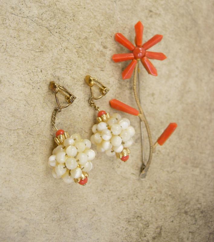 Antique Victorian Coral earrings and brooch Mother of pearl chandelier drops Genuine coral