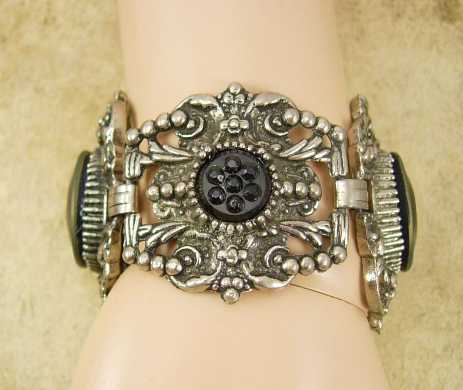 Vintage Czech GLass HUGE victorian bracelet Gothic mythical cabs