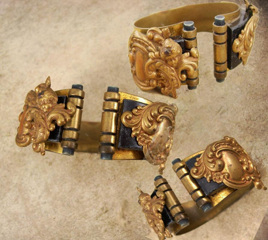 Early 1900 Victorian mourning Cherub bracelet
