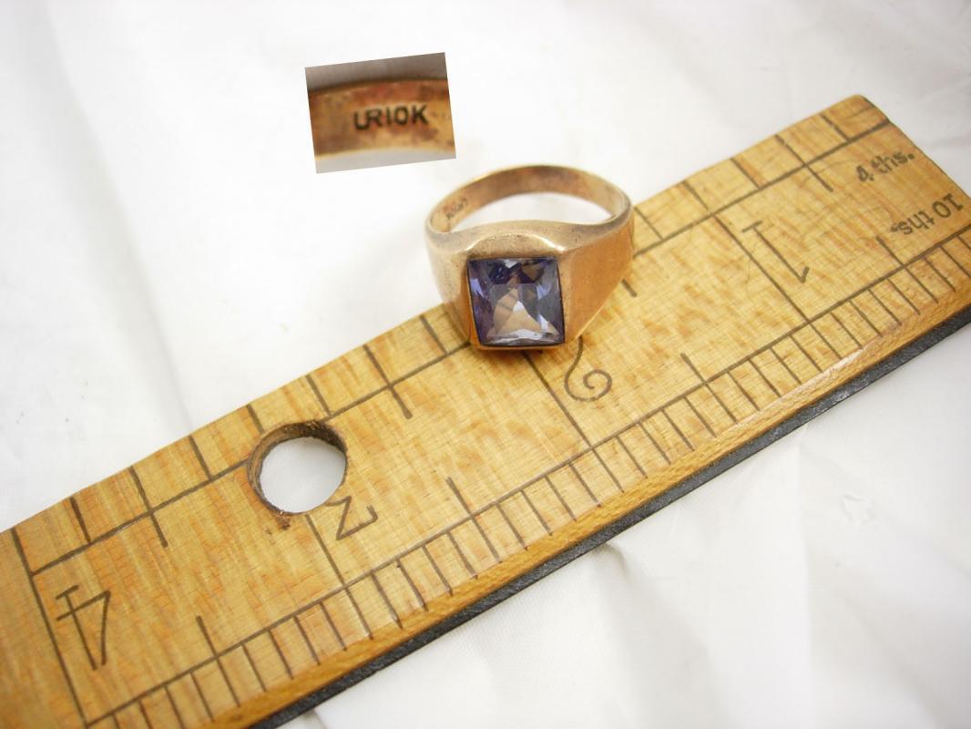 Vintage DECo 10KT GOLD blue topaz heavy ring Man or woman