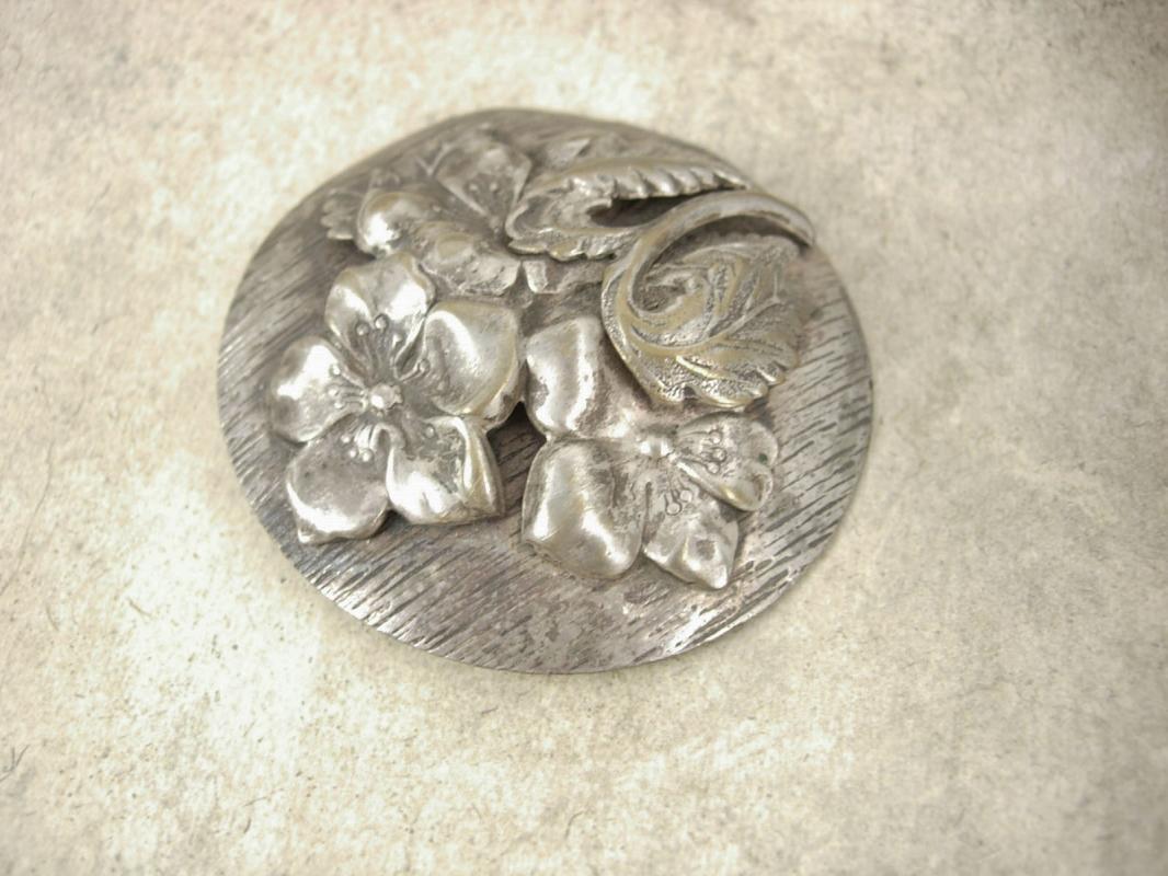 HUGE Vintage 1930s brooch NOUVEAU SILVER layered flower