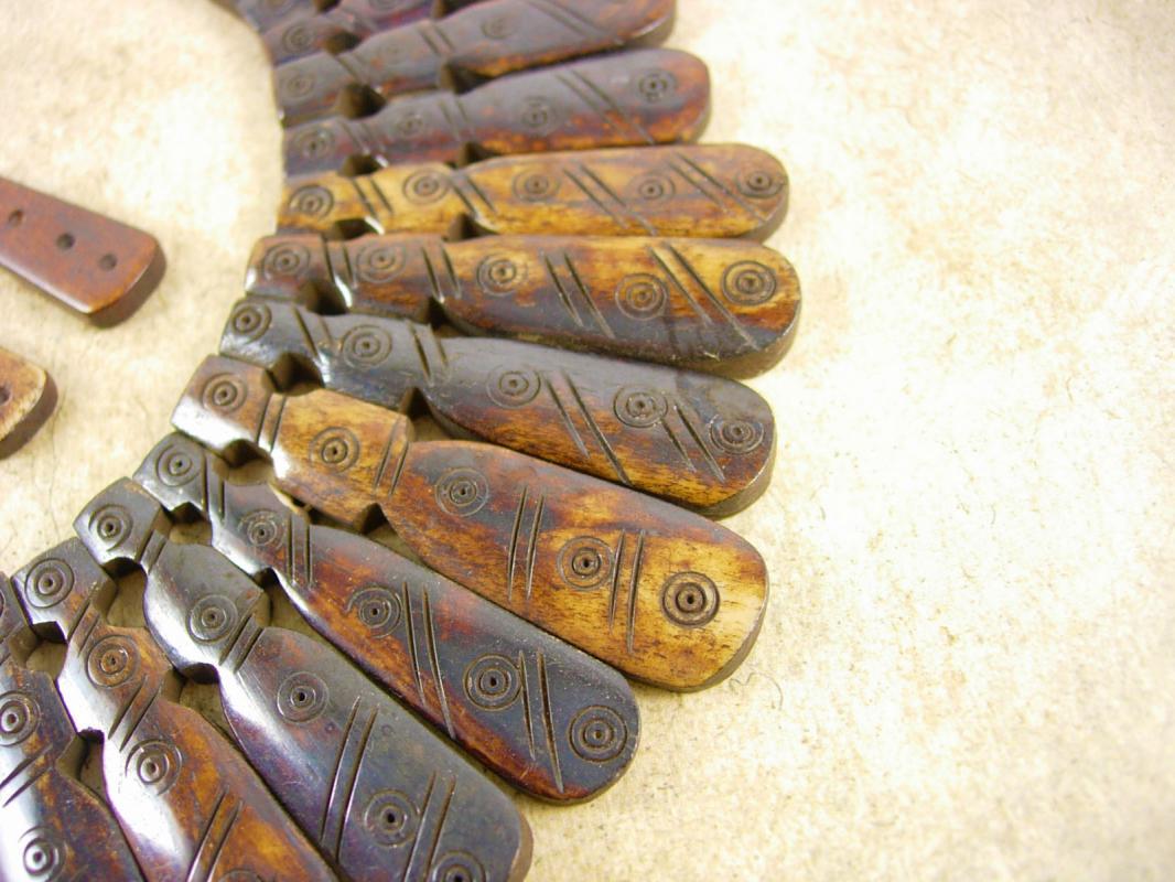 Vintage PRIMITIVE carved NEcklace HUGE BIB collar & Earrings