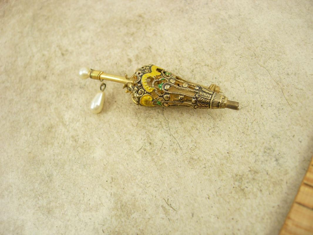 vintage MINIATURE parasol Brooch enamel filigree victorian umbrella pin