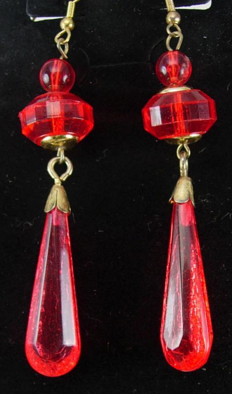 Vintage faceted earrings Shoulder duster Faceted cranberry red chandeliers