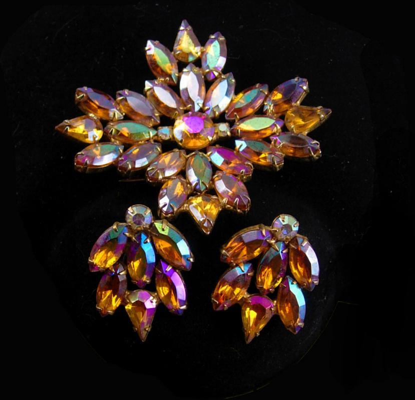 Statement demi Parure Vintage BRooch earrings NY Designer WATERMELON RHINESTONE long navettes