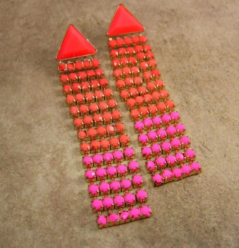 Vintage PINK earrings HOT pink rhinestone bohemian chandelier fluorescent shoulder duster bohemian drops pierced