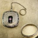 VIntage DEco enamel Finger ring Wrist compact