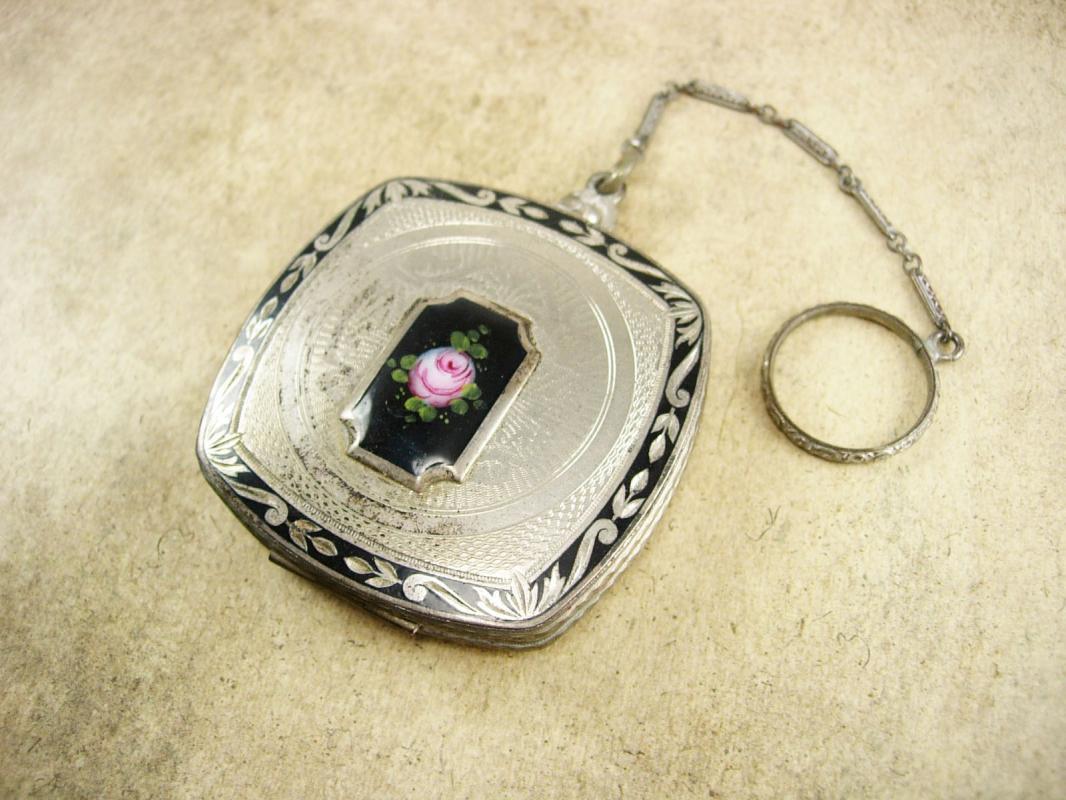 VIntage DEco enamel Finger ring Wrist compact