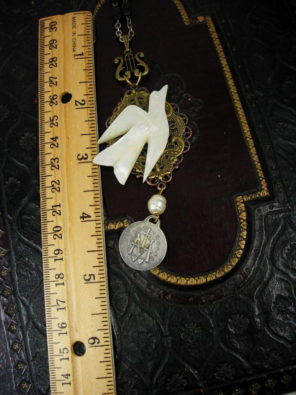 Victorian Sacred Dove Rosary Necklace Saint esprit HolyBlessed Mother medal