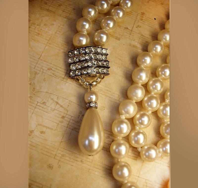 VIntage wedding Pearl flapper necklace with rhinestone and huge pearl drop