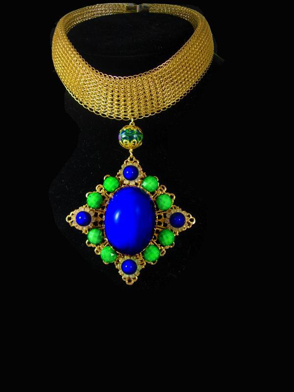 Fabulous Rhinestone statement necklace collar Cobalt and green
