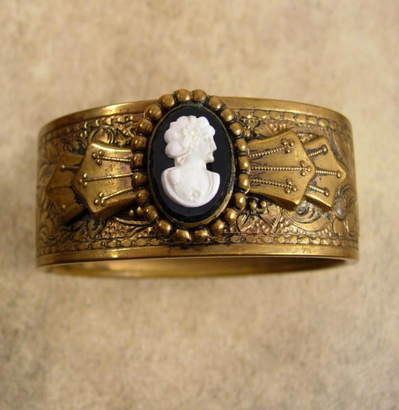 Vintage Victorian Cameo bracelet Fancy wide bangle