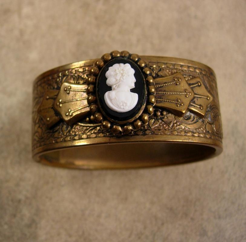 Vintage Victorian Cameo bracelet Fancy wide bangle
