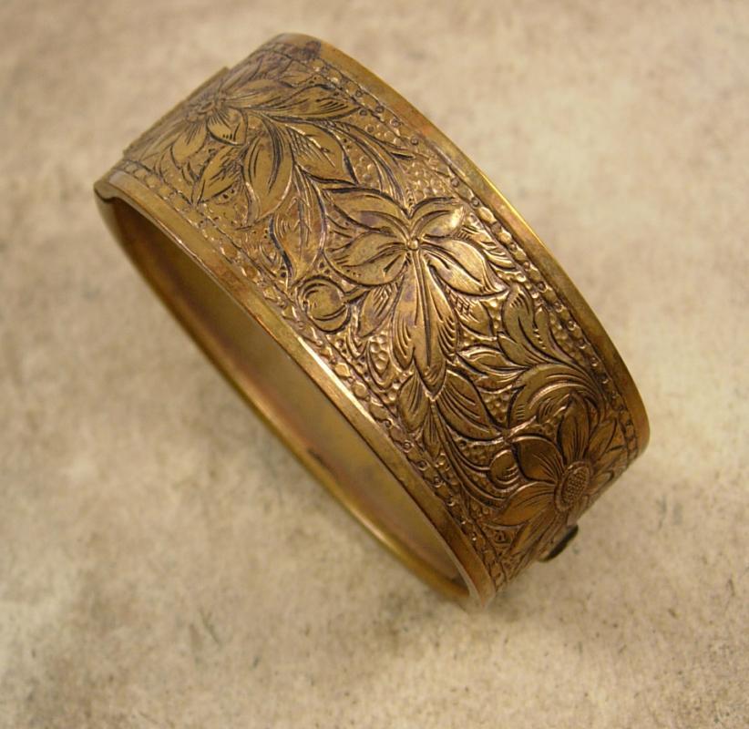 Vintage Victorian Cameo bracelet Fancy wide bangle