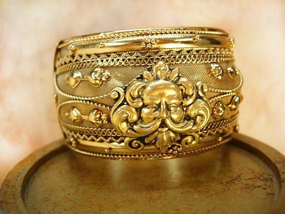 Vintage Bracelet Mythological Zeus with ornate metal work