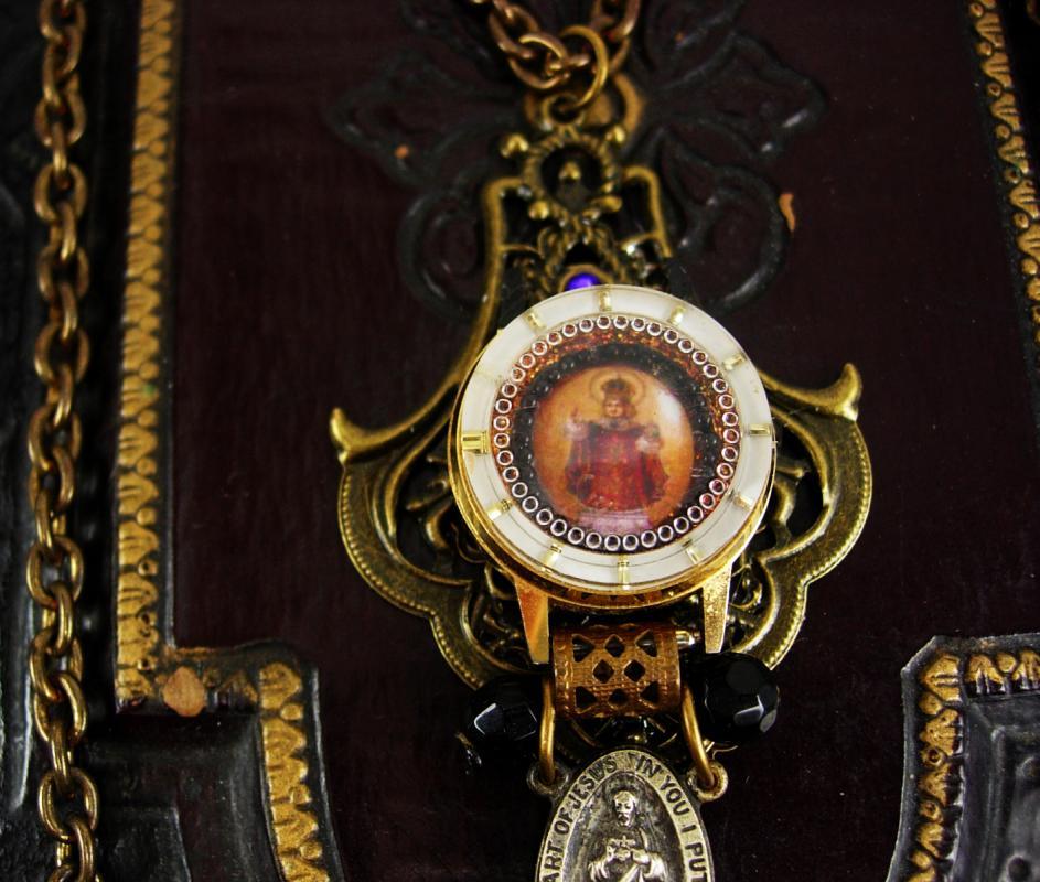 VIntage Infant of Prague Icon watch miniature sacred heart necklace